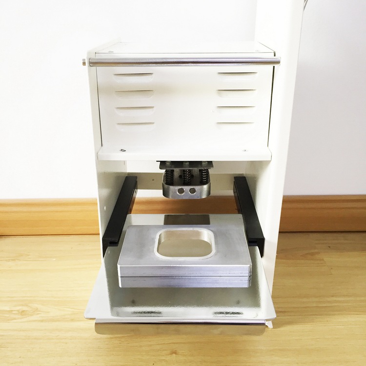 Aluminum foil cup sealing machine - 3